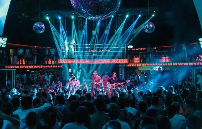 Live DJ performance at one of the best Antalya nightlife venues in 2025